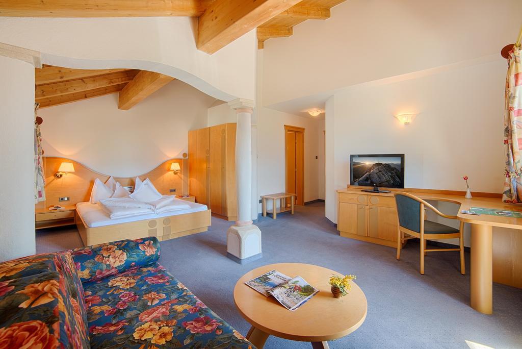 Hotel Gissbach Brunico Exterior photo
